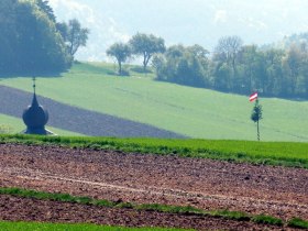 ... Land der &Auml;cker, Land am Dome,...(Copyright: Karl Gradwohl), &copy; Wiener Alpen in Nieder&ouml;sterreich - Bad Sch&ouml;nau