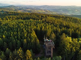 Ausblick vom Hutwisch, &copy; Wiener Alpen in Nieder&ouml;sterreich
